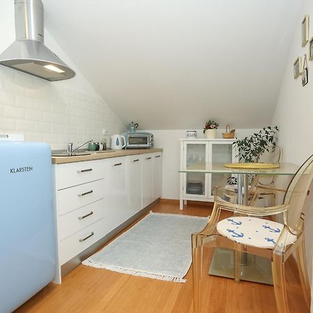 Z&A Studio Apartment With Parking Božava 外观 照片